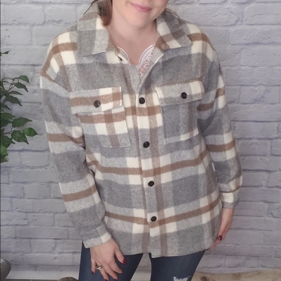 Cherie Five Star Shacket - Picture 5 of 6